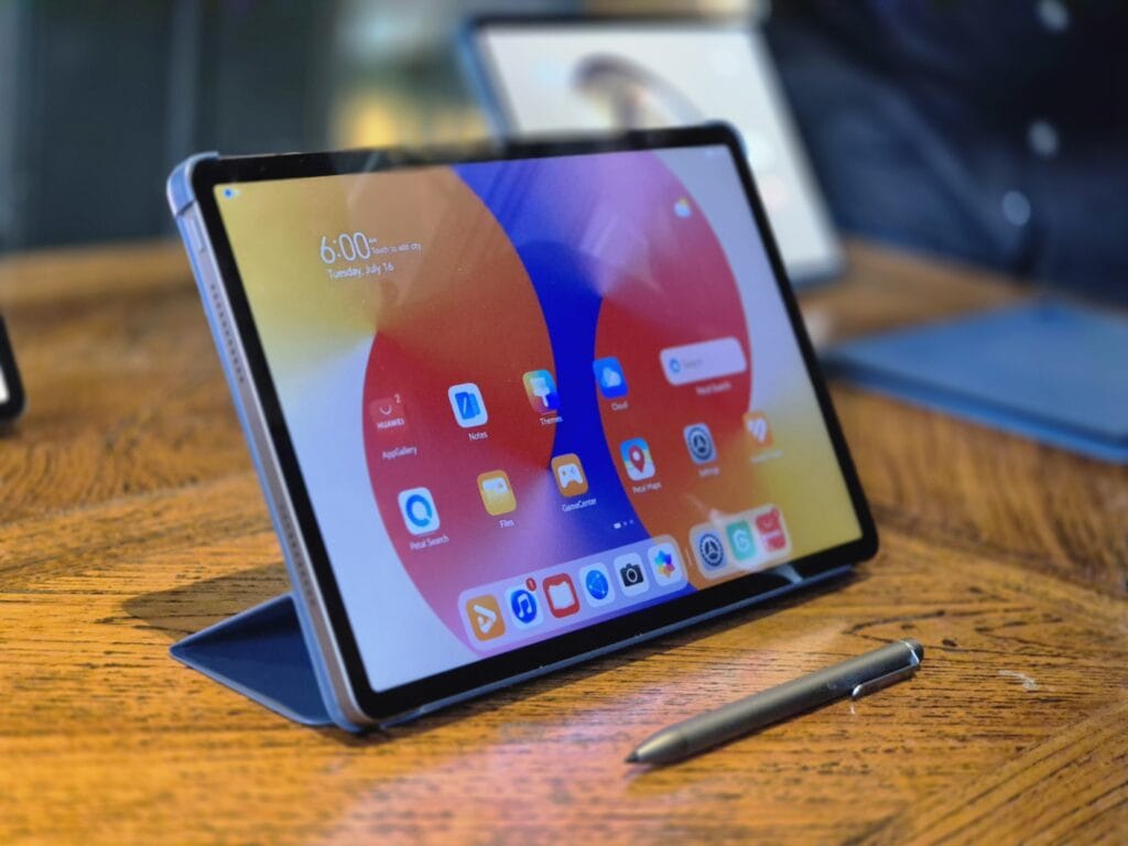 5 Alasan Memilih Tablet Android atau iPad: Mana yang Tepat untuk Kamu? 11 Techfin Insight