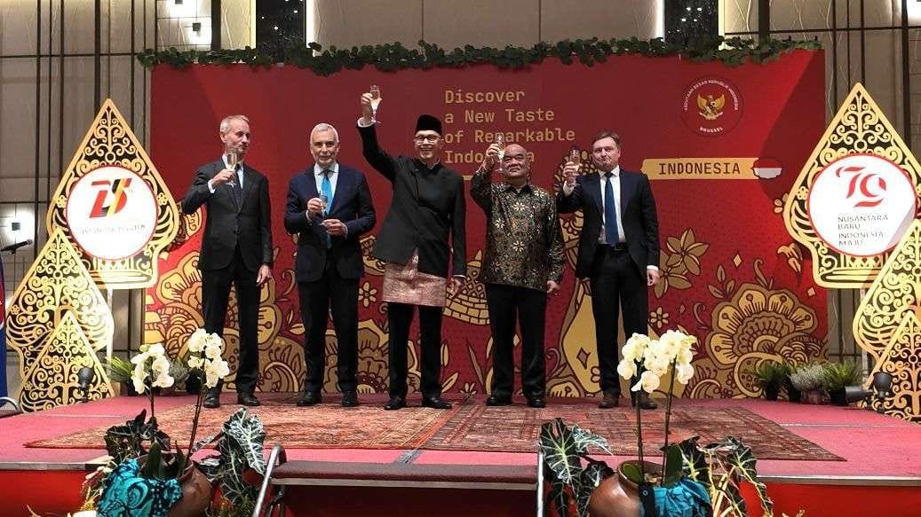 75 Tahun Persahabatan: Kesenian DIY Bersinar di Resepsi Diplomatik KBRI Brussels 10 Kesenian DIY Bersinar di Resepsi Diplomatik KBRI Brussels