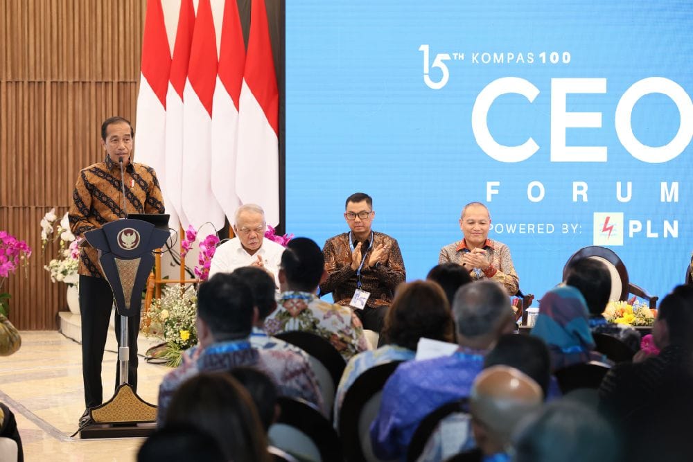 Kompas100 CEO Forum 2024: PLN Ajak Ratusan CEO Perkuat Pembangunan 10 Presiden Joko Widodo dan Para CEO yang hadir pada acara Kompas100 CEO Forum 2024 yang digelar di Istana Garuda di Ibu Kota Nusantara (IKN) pada Jumat (11 - 10).