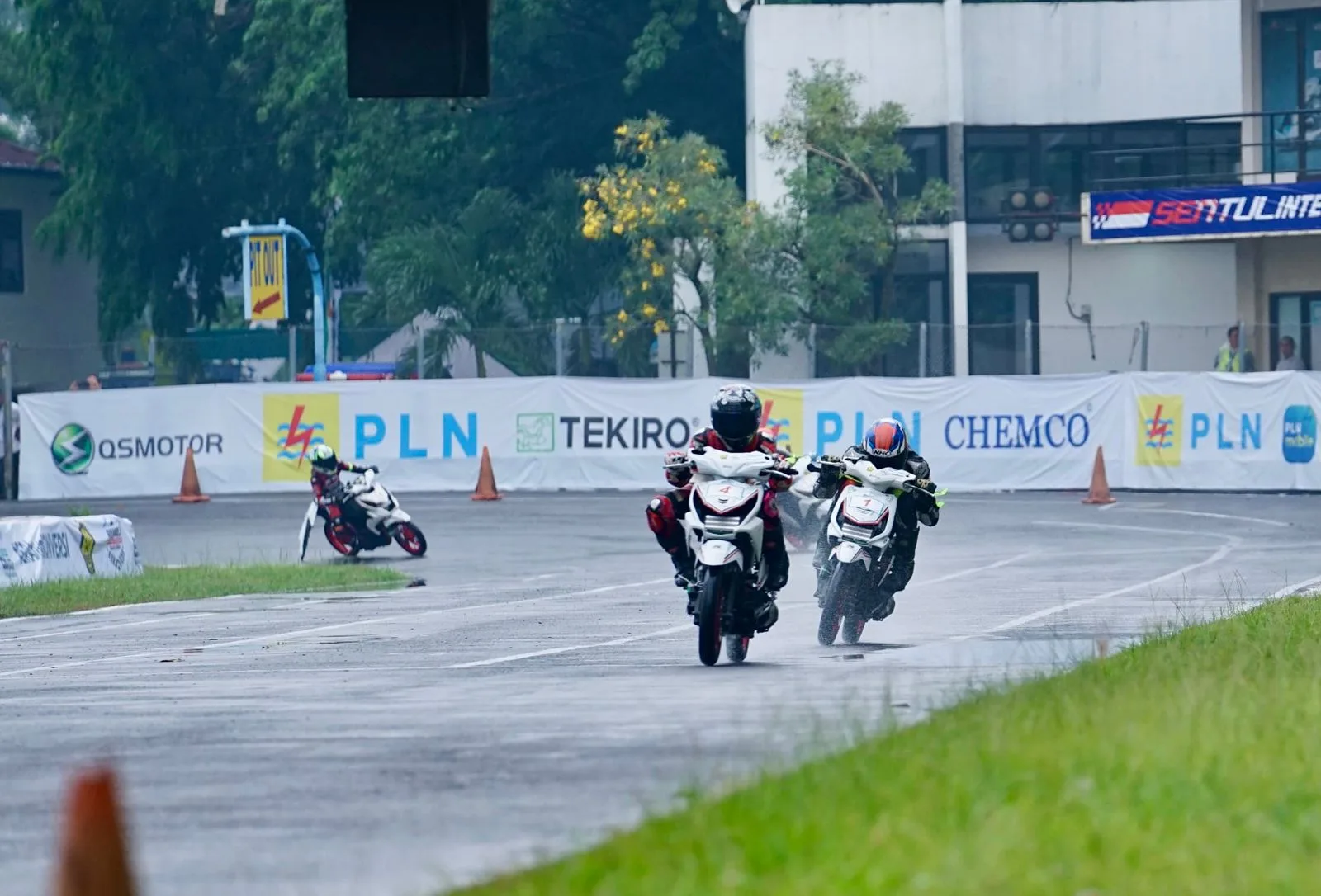 PLN EV Conversion Race 2024 Putaran Kedua Sukses Digelar, Hadiah Rp 222 Juta 10 PLN EV Conversion Race 2024