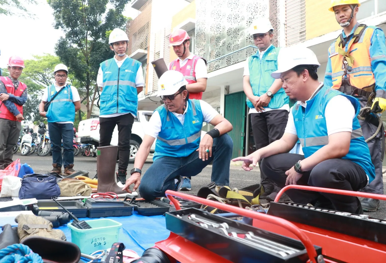 Juara 1 HSSE Award 2024: PLN Banten Pacu Keamanan dan Inovasi 10 Juara 1 HSSE Award 2024: PLN Banten Pacu Keamanan dan Inovasi