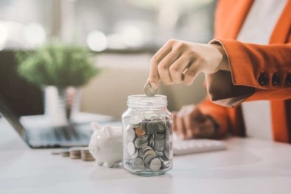 Sebelum Jadi Orang Kaya, Bangun Dulu Habit Surplus-mu! 10 menabung dan habit surplus