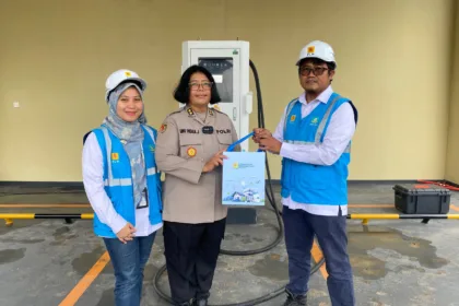 PLN dan Polda Banten Pacu Ekosistem Kendaraan Listrik dengan 2 SPKL Baru!