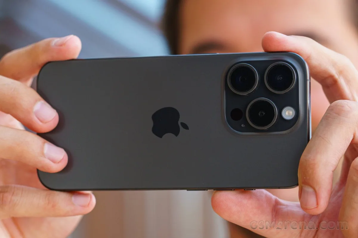 Daftar HP dengan Kamera Unggulan Setara DSLR, Cocok untuk Fotografi Profesional 10 iPhone 15 Pro.