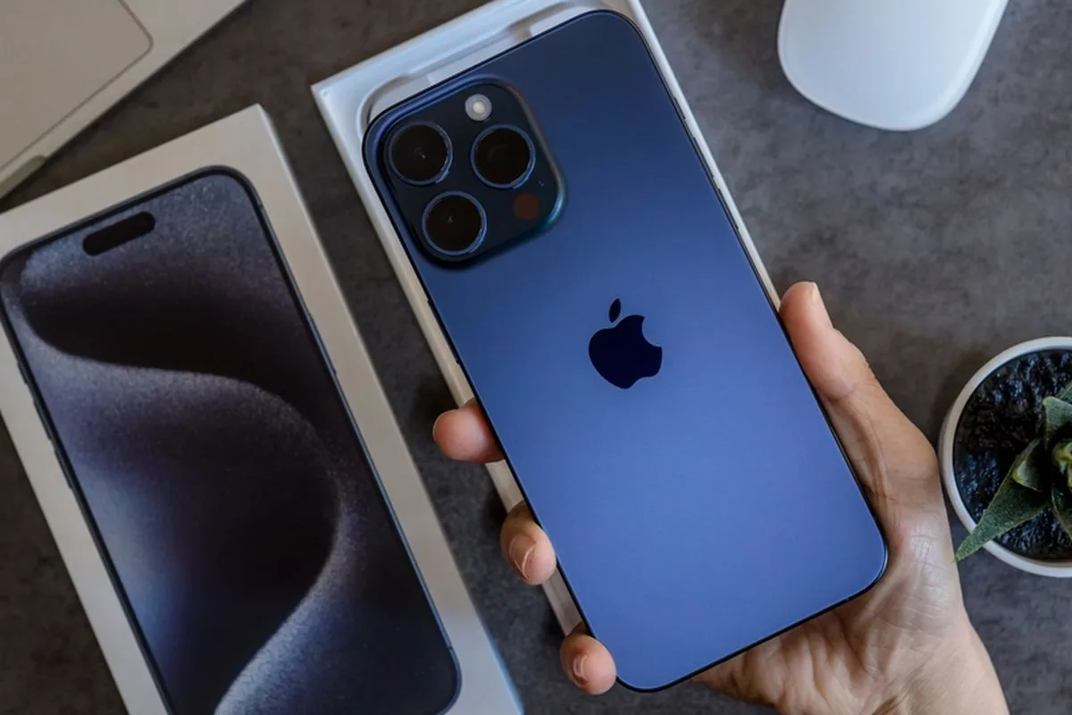 Harga iPhone Turun Drastis, Ini Alasan Kenapa Kamu Harus Segera Beli! 10 harga iphone
