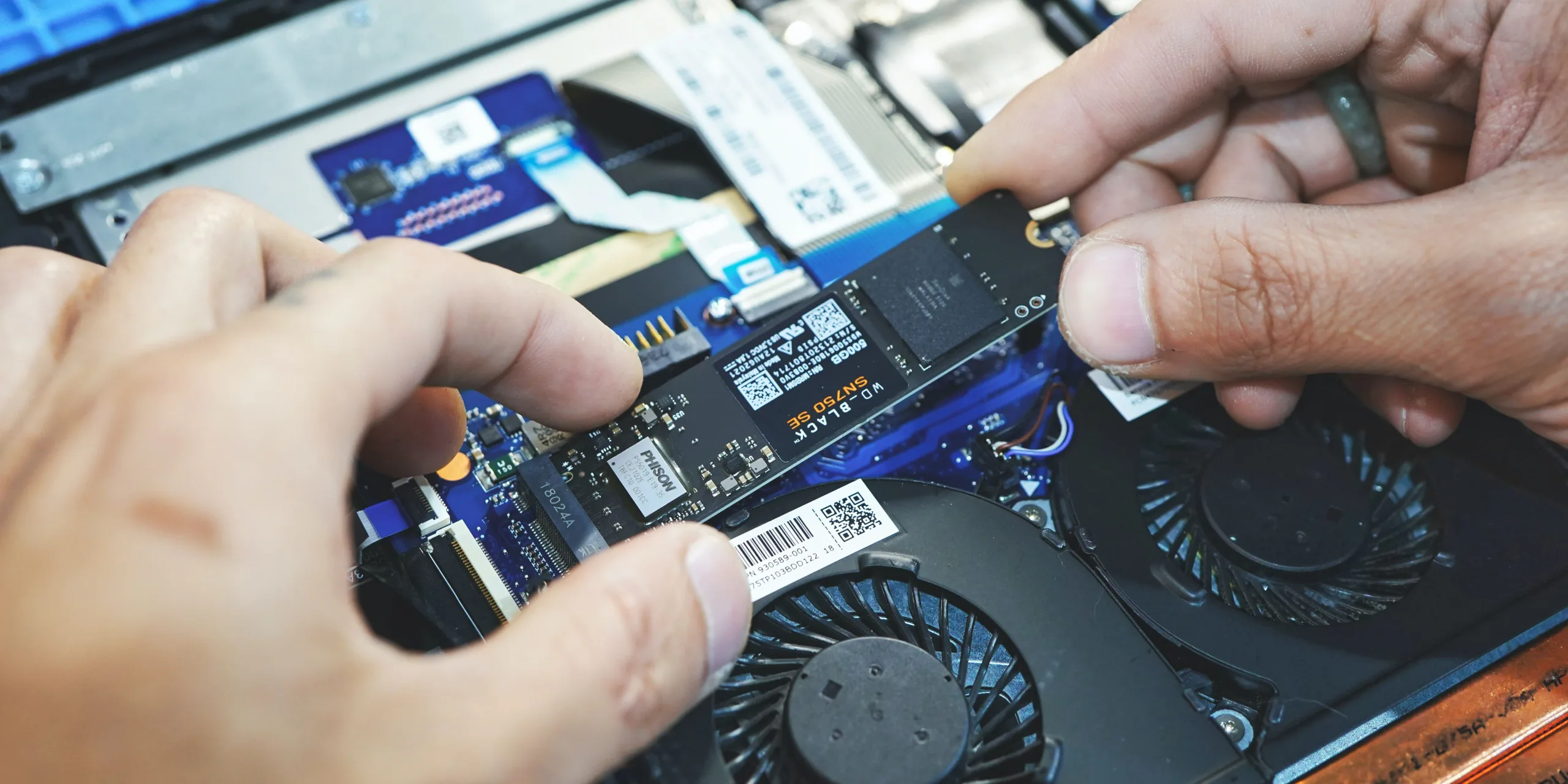 8 Tips Memilih Laptop Ideal untuk Pelajar, Kuliah, dan Pekerjaan Ringan 13 Tips Memilih laptop