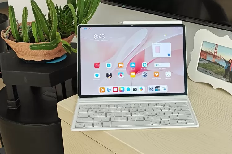 Huawei MatePad 12 X: Tablet Stylish untuk Produktivitas Maksimal 10 Huawei MatePad 12X, layar 12 inci bebas pantulan, speaker premium, baterai besar, dan fitur canggih lainnya.