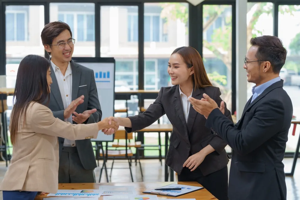 7 Skill Hidup yang Tak Diajarkan di Sekolah, tapi Menentukan Kesuksesan 13 Skill hidup kemampuan menbangun relasi