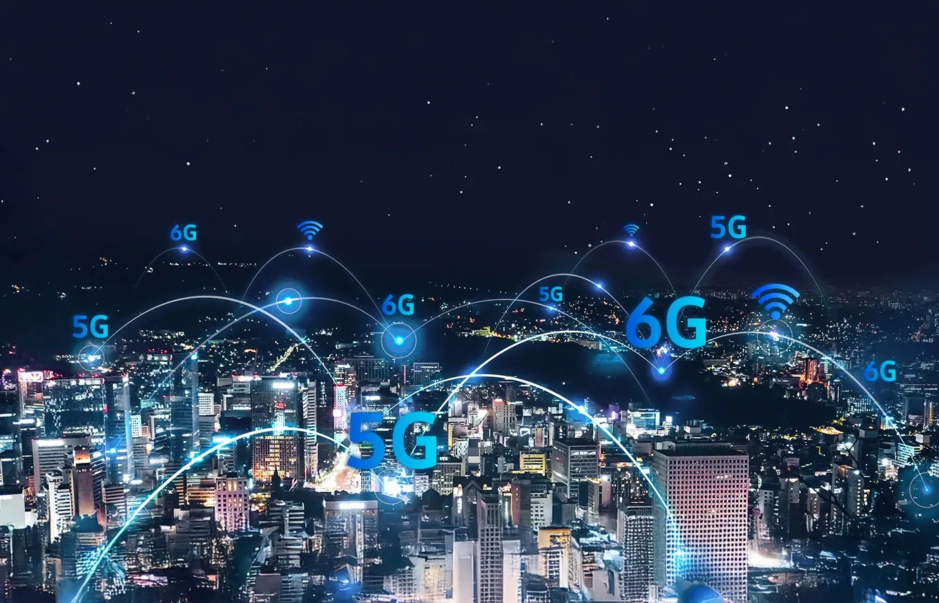Teknologi Masa Depan: Apa yang Akan Menggebrak Setelah AI? 10 Dengan kecepatan data yang bisa mencapai 1.000 kali lipat lebih cepat dari 5G, 6G akan memungkinkan pengalaman virtual yang lebih imersif dan konektivitas yang hampir tanpa batas.