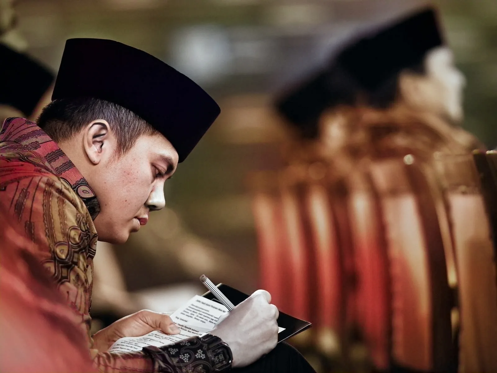 7 Pelajaran Hidup dari Sosok Mayor Teddy: Kepemimpinan, Loyalitas, dan Keteguhan Hati 13 Mayor Teddy