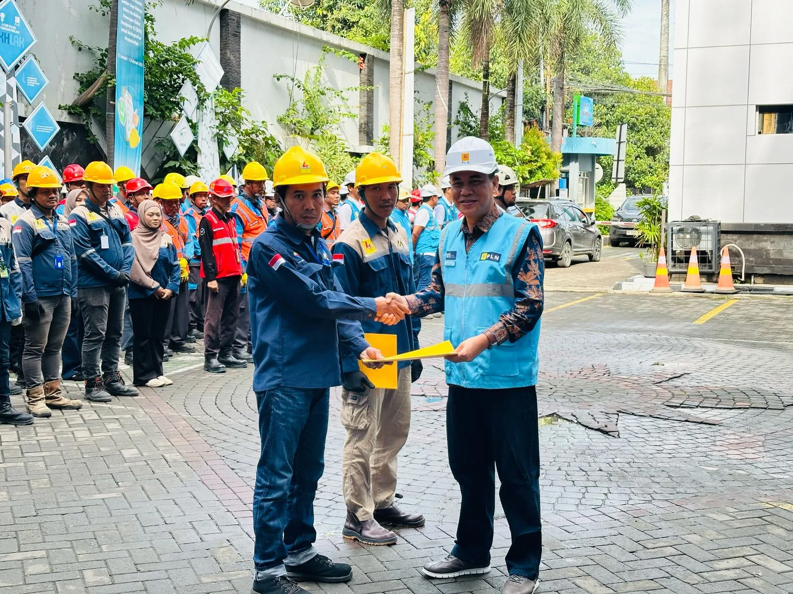 1.000 Pelanggan Dapat Layanan Cepat PLN Banten Sambut Ramadan 1446 H 10