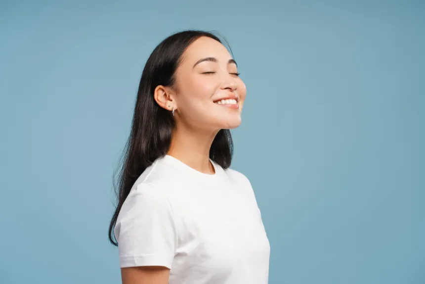 Konsep lemonading, yang diperkenalkan oleh para peneliti di Oregon State University, menawarkan pendekatan unik untuk menjalani hidup dengan lebih positif. Artikel ini telah tayang di Idntimes.com dengan judul "5 Cara Menerapkan Mindset Lemonading agar Hidup Lebih Positif". Klik untuk baca: https://www.idntimes.com/life/inspiration/euis-istikomah-khoirunnisa-1/mindset-lemonading-c1c2.