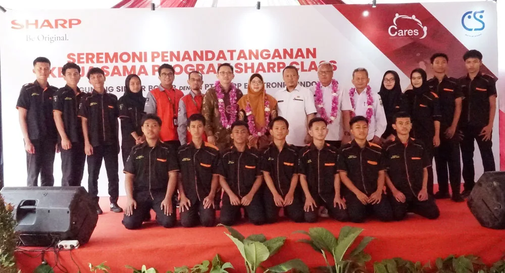 Sharp Class: Menyiapkan 25 Siswa SMK untuk Dunia Kerja Lebih Kompetitif 10 Sharp Class