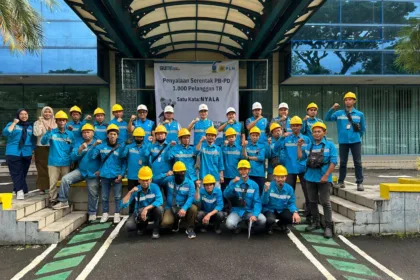 PLN menyalakan 1.000 pelanggan secara serentak di seluruh wilayah Banten, memberikan akses listrik untuk perayaan Lebaran yang lebih terang.