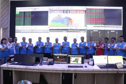 Manajemen PLN UID Banten terjun langsung ke Distribution Control Center (DCC) untuk memastikan pasokan listrik tetap andal selama masa siaga mudik dan Idul Fitri 2025, demi kenyamanan masyarakat.