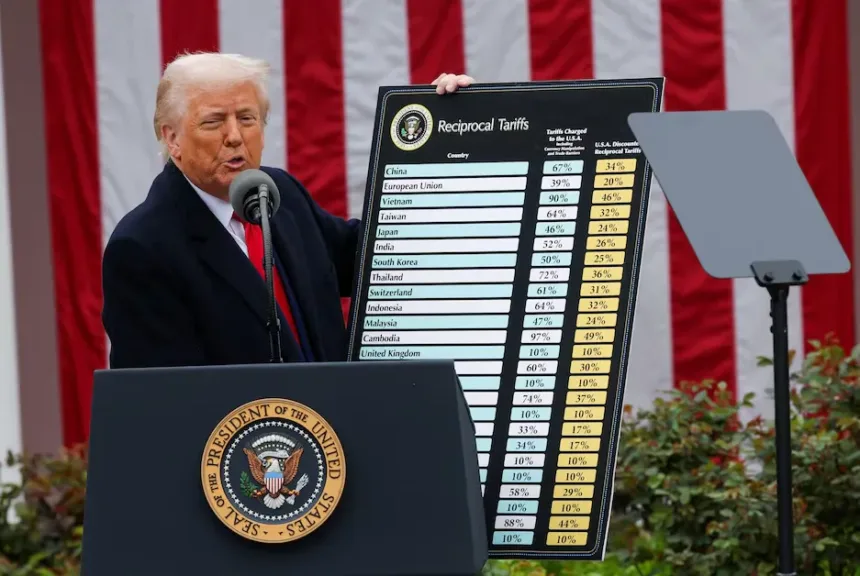 Presiden AS Donald Trump menyampaikan pidato tentang tarif di Rose Garden di Gedung Putih di Washington, DC, AS, 2 April 2025.