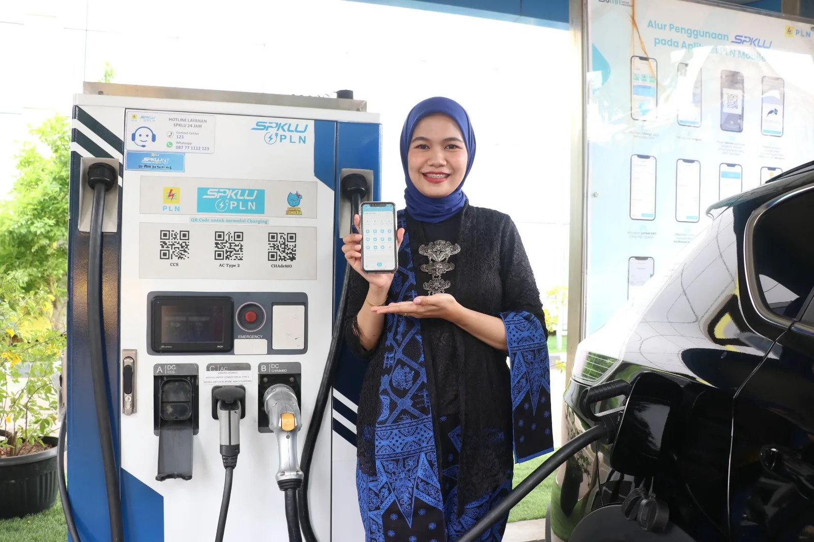 Unik dan Inspiratif! Perempuan PLN Pakai Kebaya Saat Bertugas 10 perempuan PLN pakai kebaya,perempuan PLN pakai kebaya Hari Kartini