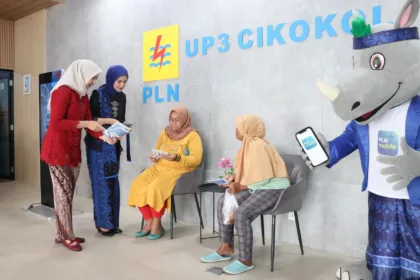 perempuan PLN pakai kebaya Hari Kartini