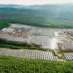 Panorama hamparan panel surya ini adalah wujud nyata komitmen PLN dalam RUPTL 2025-2034. Dengan target 76% Energi Baru Terbarukan (EBT), PLN serius mengakselerasi transisi energi hijau di Indonesia.