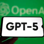 Diperkenalkan sebagai model “terpintar, tercepat, dan paling berguna” yang pernah dikembangkan, GPT-5 membawa teknologi AI ke level yang lebih tinggi dengan sistem router waktu nyata yang mampu menyesuaikan respons berdasarkan kompleksitas pertanyaan.