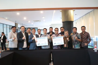 Memperingati Hari Pelanggan Nasional 2025, PLN UID Banten hadir langsung menyapa pelanggan strategis yaitu Sosoro Mall dan PT ASDP. Kunjungan ini menjadi wujud apresiasi PLN atas kepercayaan pelanggan sekaligus komitmen menghadirkan layanan kelistrikan yang andal.