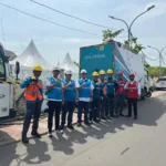 Siaga energi, wujudkan acara tanpa padam, Manager PLN UP3 Teluknaga Muhammad Wardi Hadi beserta Tim Pelayanan Teknik yang sedang siaga memastikan keandalan pasokan listrik dengan menurunkan Unit Power Supply (UPS) 100 KVA guna mendukung kelancaran kegiatan penanaman mangrove bersama Wapres RI di Banten.