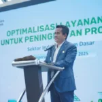 General Manager PLN UID Banten, Muhammad Joharifin, saat menyampaikan sambutan pada kegiatan “Optimalisasi Layanan PLN untuk Peningkatan Produktivitas Industri” di Tangerang, November 2025. (Dok. PLN UID Banten)