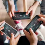 Aktivitas bermain game online kini telah bertransformasi menjadi ruang interaksi sosial digital yang melibatkan berbagai elemen ekosistem teknologi.